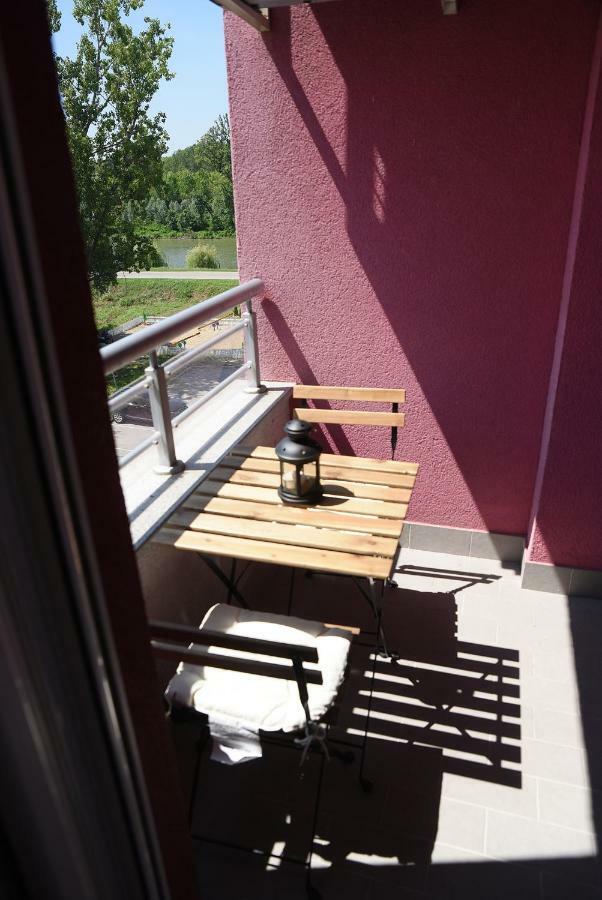 Tamis Kapija Apartment Pančevo Exterior foto